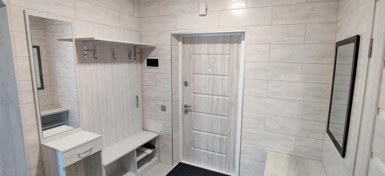 Luxury Apartments Atlant Lutsk Eksteriør bilde